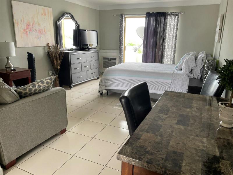 Comprar apartamento en Bayshore Yacht Tennis Club 215