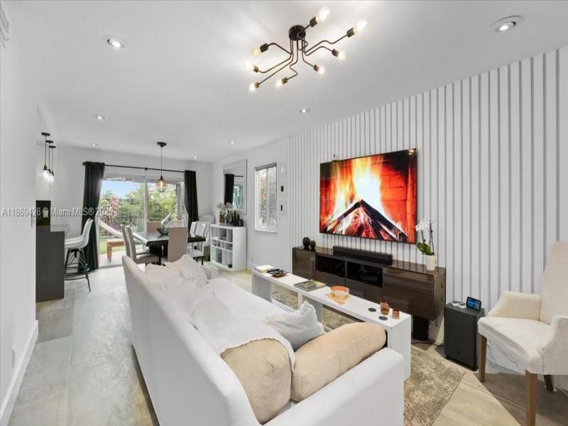 Property photo # 9