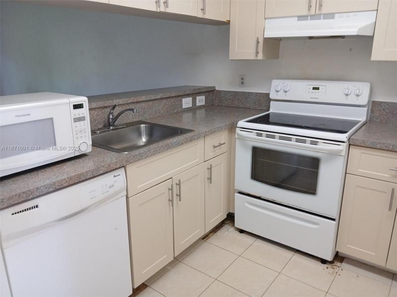 Property photo # 8