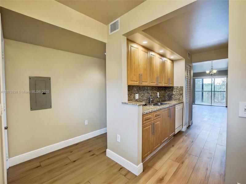 Property photo # 9
