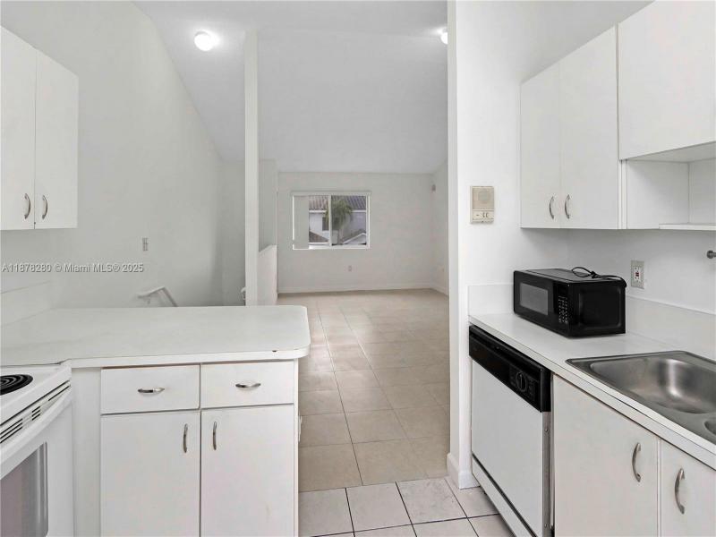 Property photo # 9
