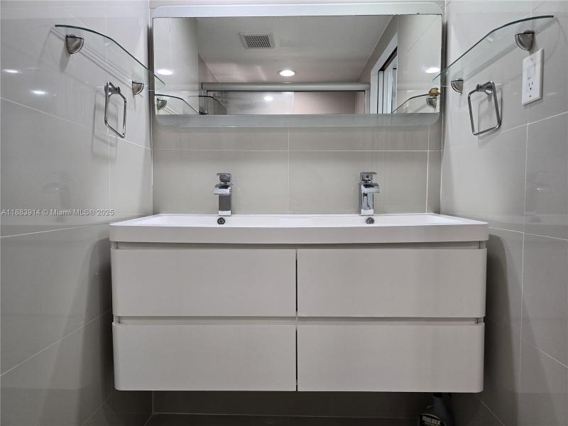 Comprar apartamento en Del Prado South Tower 1204