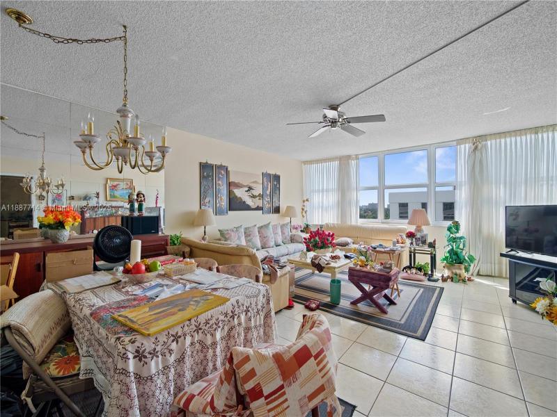 East Point Towers Apt #1018