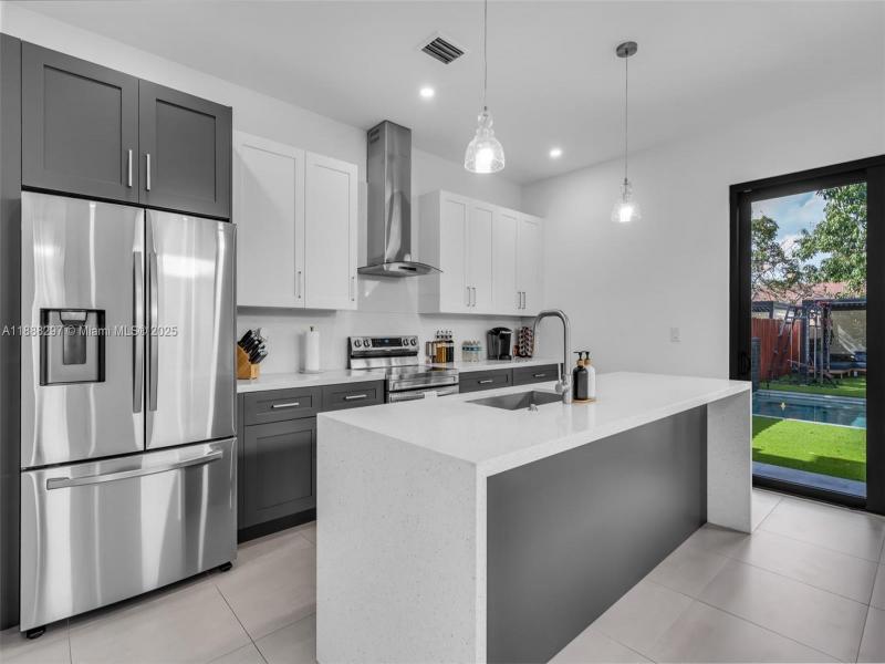 Property photo # 2