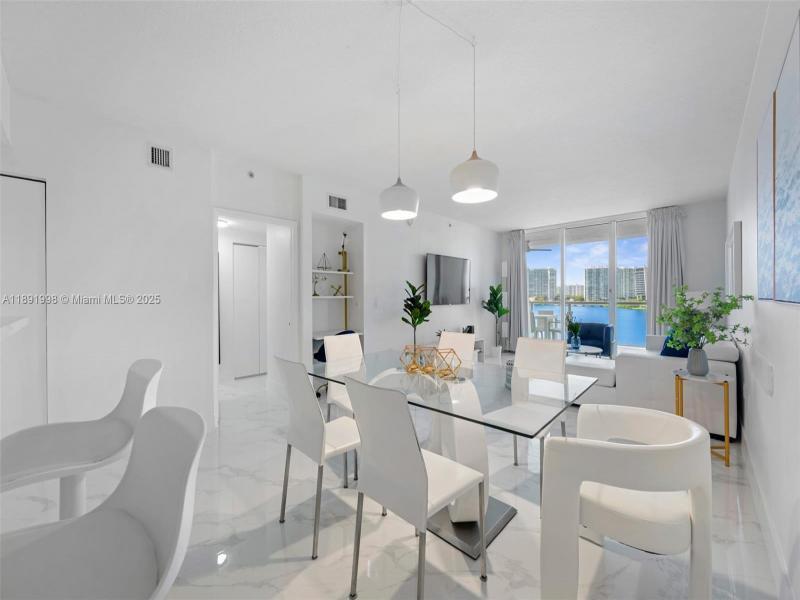 Marina Bay Club Apt #708