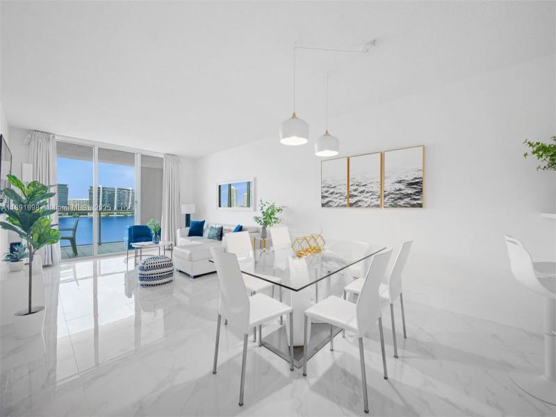 Alquiler de apartamento en Marina Bay Club 708