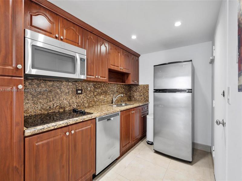 Property photo # 9