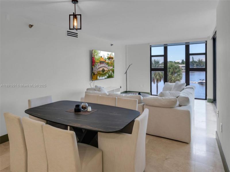 Condo for sale at Waterview 343