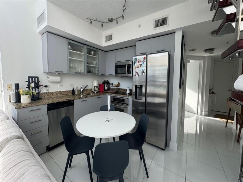 Property photo # 6