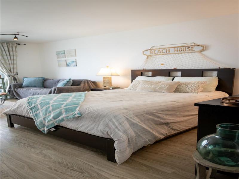 Condo for sale at Aventura Beach Club 720