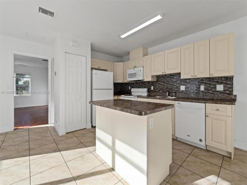 Property photo # 8