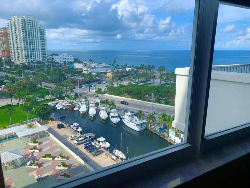 Condo for sale at The Venetian 1415
