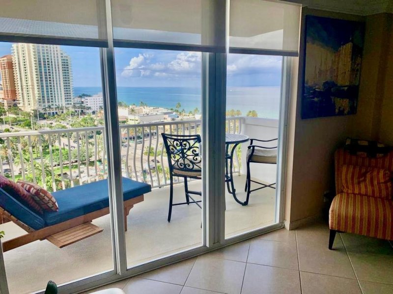 Condo for sale at The Venetian 1415