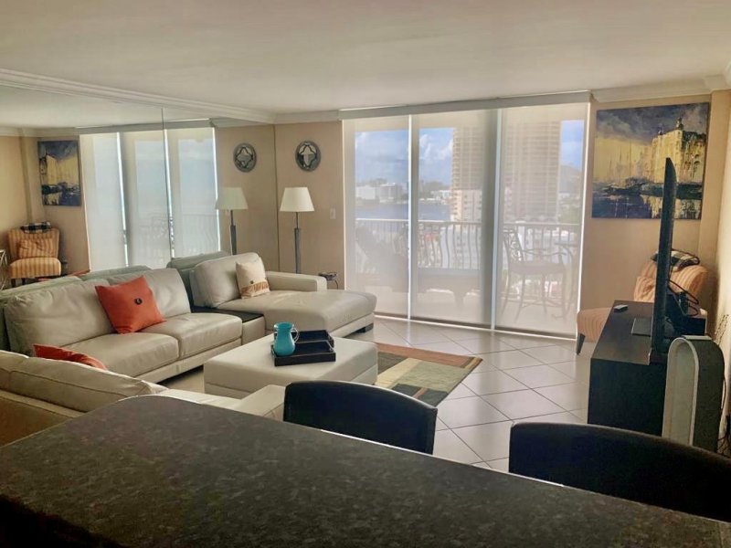Condo for sale at The Venetian 1415