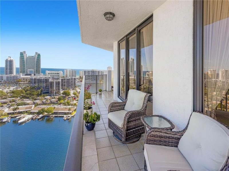 Condo for sale at Anchor Bay Club PH2A