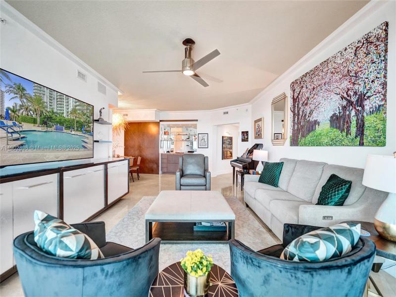 Condo for sale at Las Olas Grand 3703
