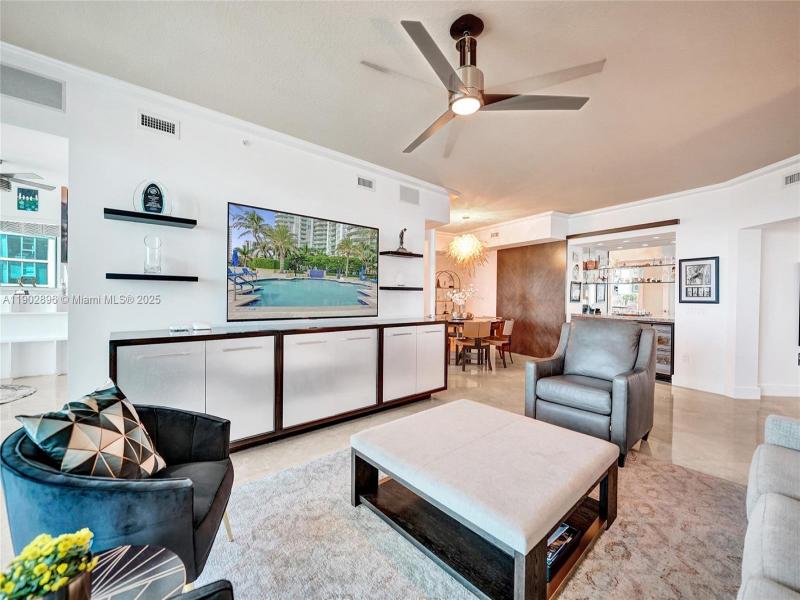 Condo for sale at Las Olas Grand 3703