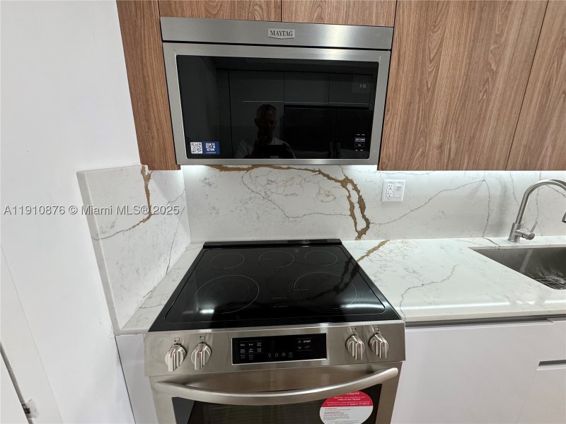 Apartment for rent at Del Prado South Tower 1402