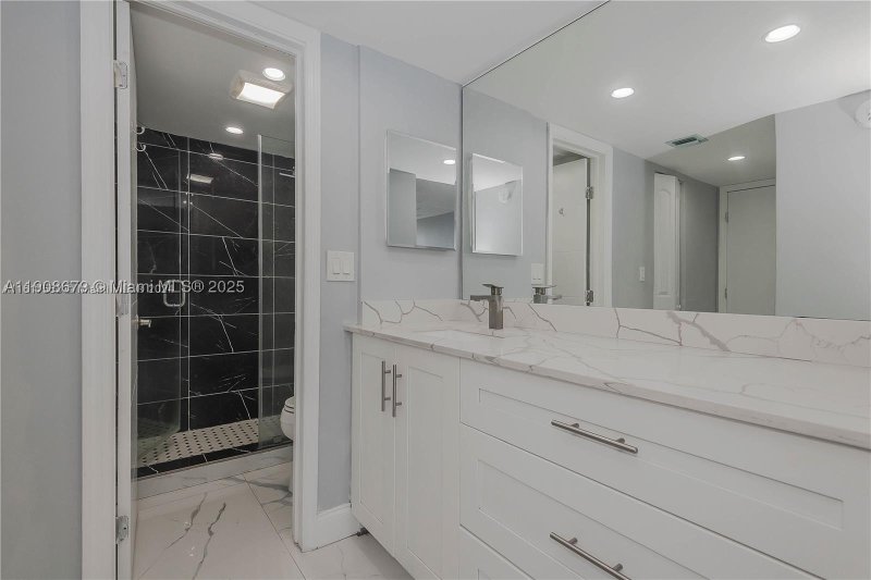 Comprar apartamento en Coronado I 1221
