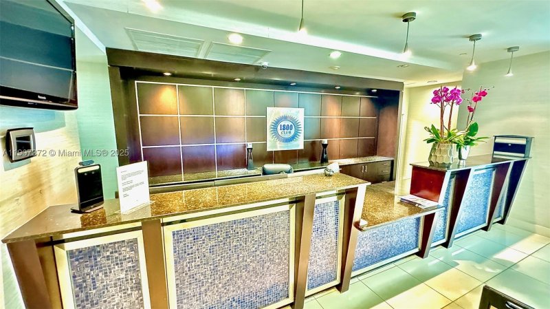 Condo for sale at 1800 Club 1906