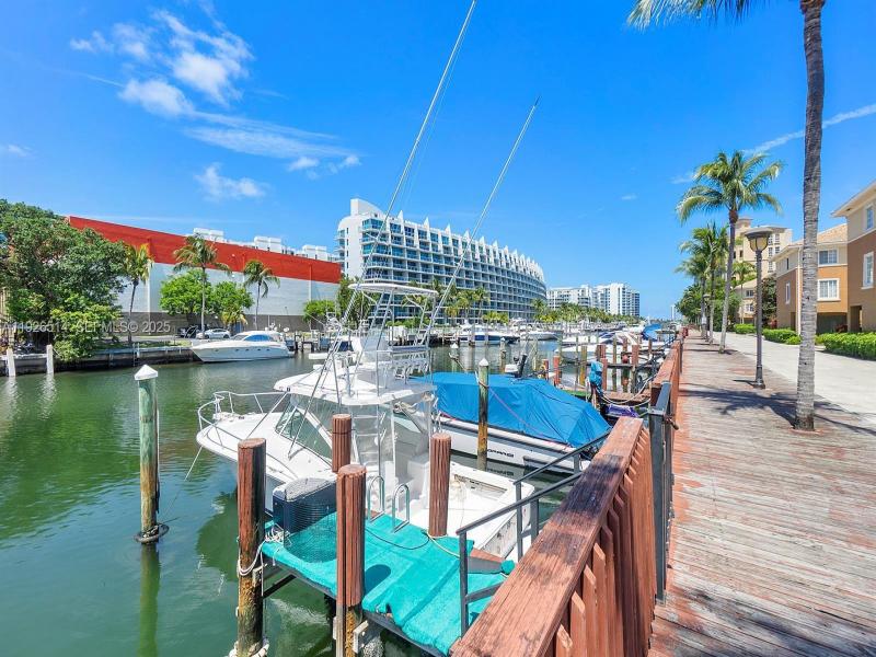 Comprar apartamento en Aventi at Aventura 205