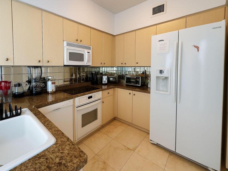 Condo for sale at Hidden Bay 511