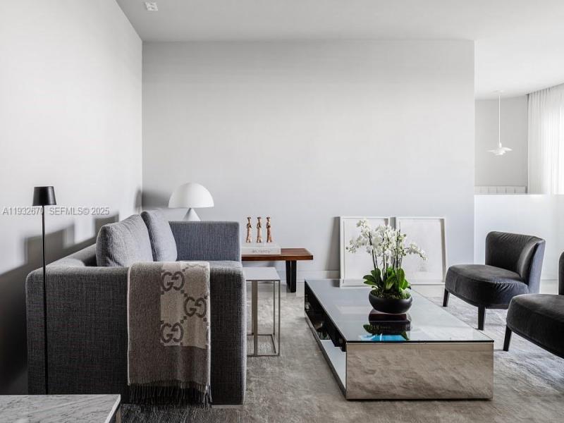 Condo for sale at Belle Towers 6E