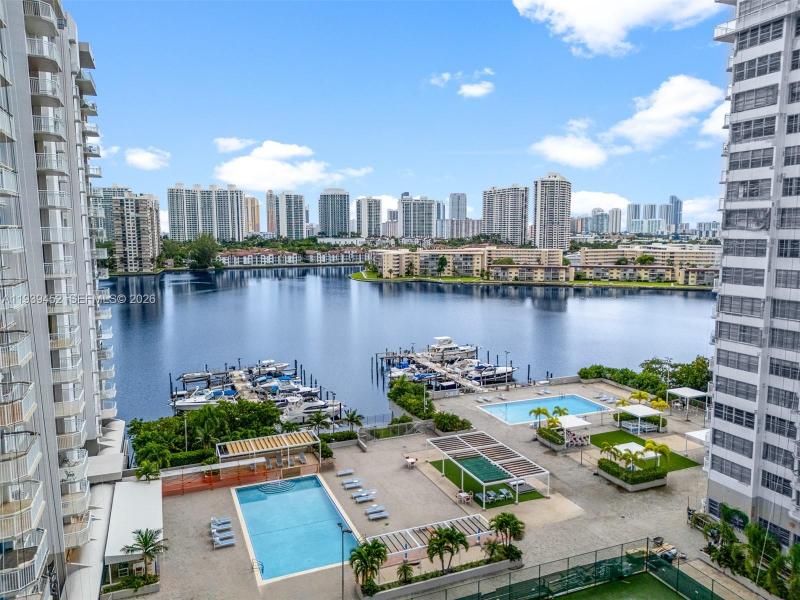 Comprar apartamento en Del Prado South Tower 304