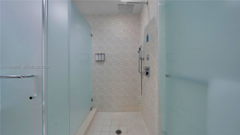 Condo for sale at The Blue Doral 1510