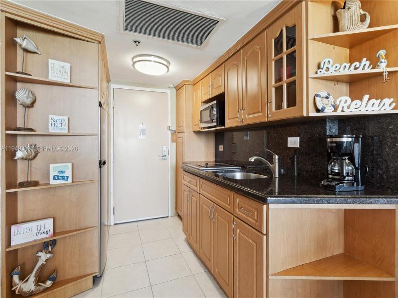 Condo for sale at Aventura Beach Club 612