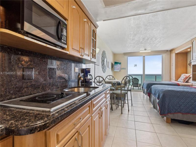Condo for sale at Aventura Beach Club 612