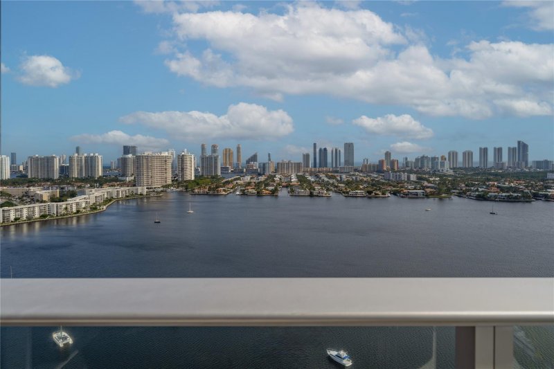 Marina Palms Yacht Club Apt #Ph 7
