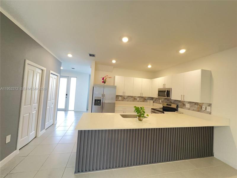 Property photo # 4