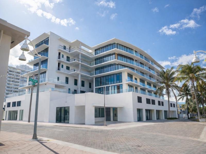 Condo for sale at Eturna Beachside Residences 508