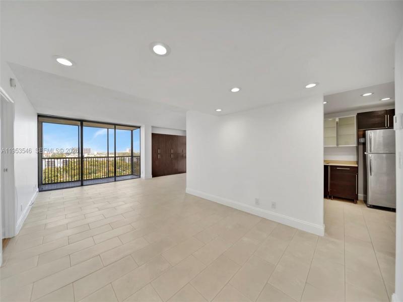 Comprar apartamento no Coronado I 1232