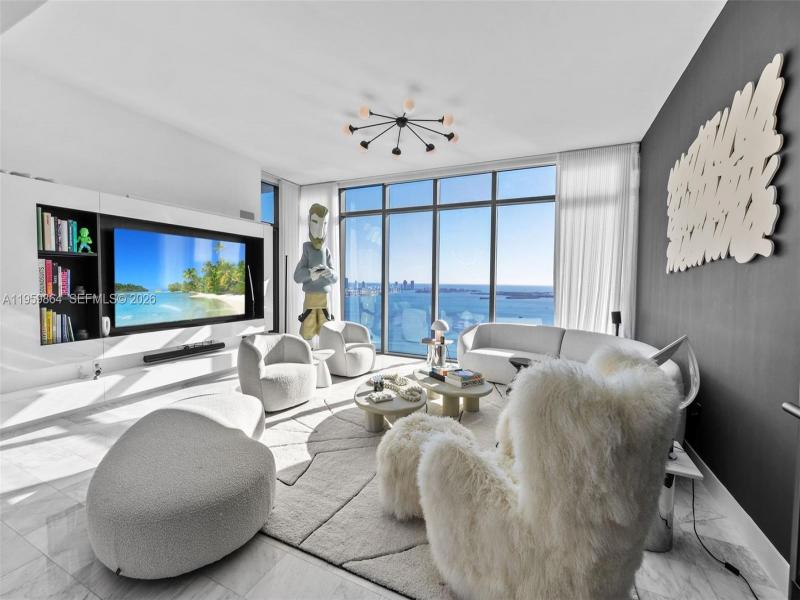 Property photo # 6
