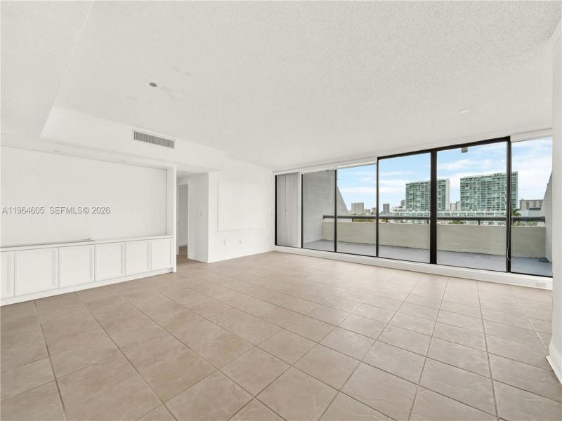 Comprar apartamento en Poinciana Island 1230