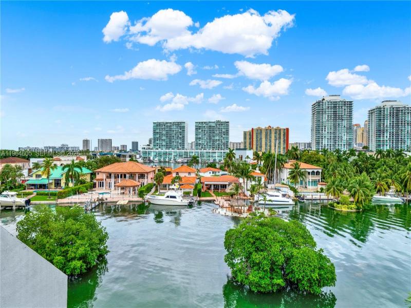 Comprar apartamento en Poinciana Island 1230