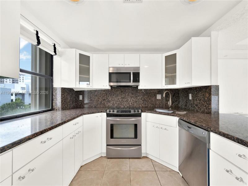 Comprar apartamento en Poinciana Island 1230