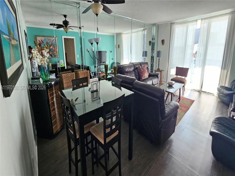 Condo for sale at Hallmark of Hollywood 322