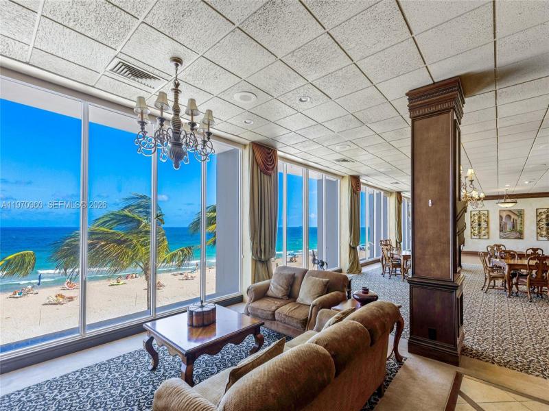 Condo for sale at Plaza South 2K