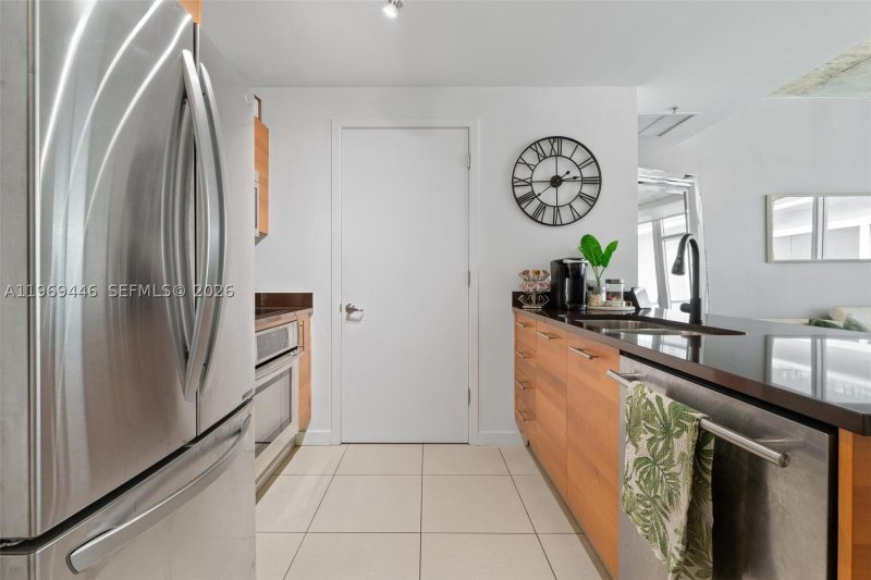 Condo for sale at Midtown Miami 4 L0304