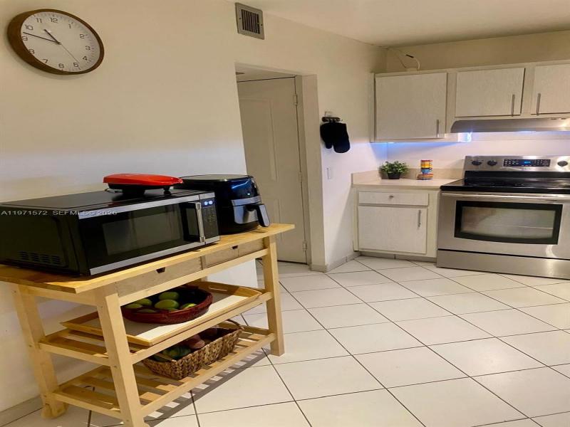 Property photo # 9