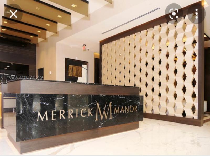 Comprar apartamento en Merrick Manor 701
