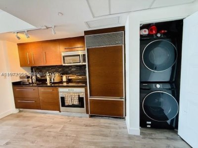 Icon Brickell Tower I Apt #4910