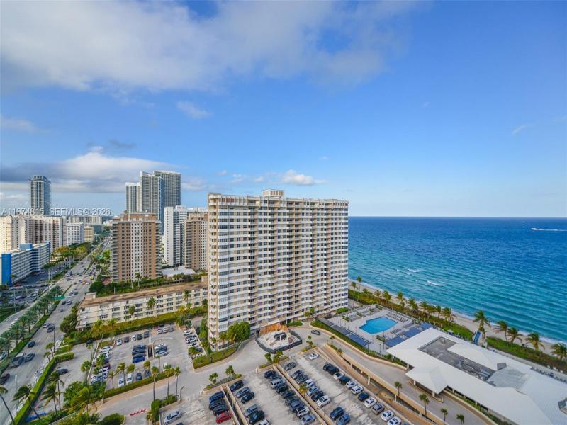 Condo for sale at The Hemispheres 21M