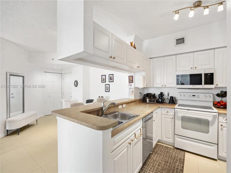 Comprar apartamento en Porto Bellagio 1810
