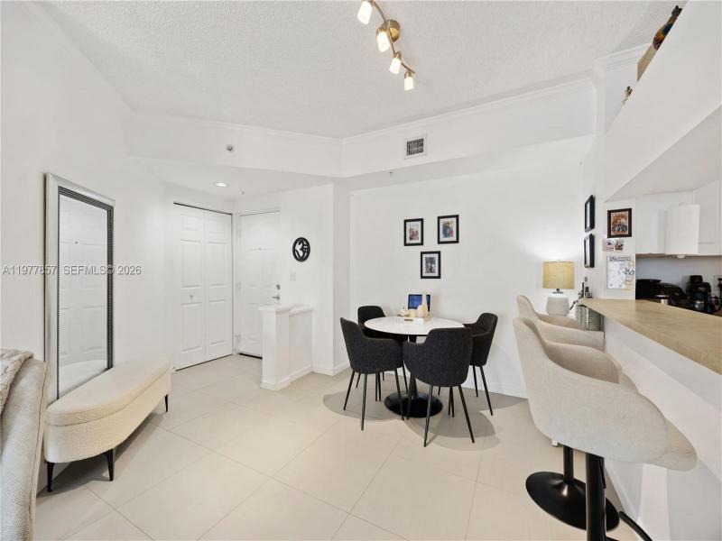 Comprar apartamento en Porto Bellagio 1810