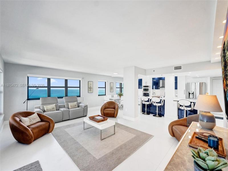 Condo for sale at The Summit 1001S