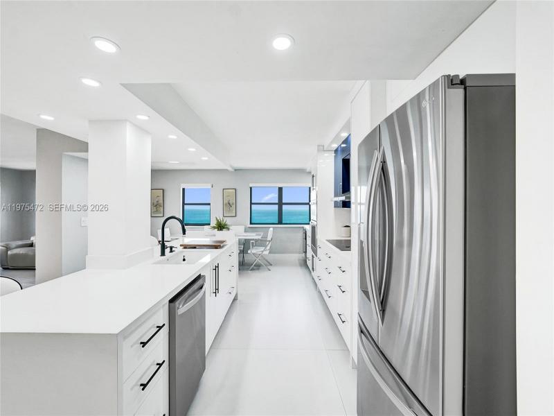 Condo for sale at The Summit 1001S